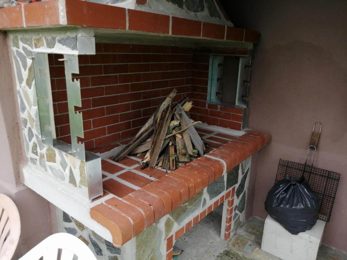 Ο Ακλόνητος Aparthotel Nea Mesagkala Luaran gambar