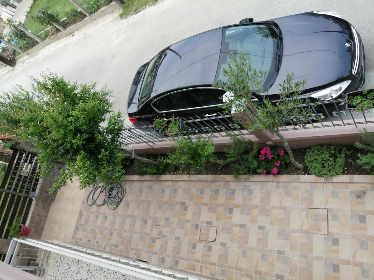 Ο Ακλόνητος Aparthotel Nea Mesagkala Luaran gambar