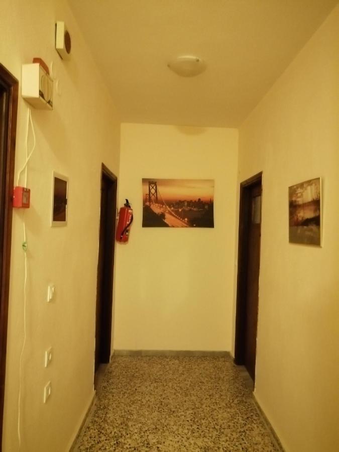 Ο Ακλόνητος Aparthotel Nea Mesagkala Luaran gambar