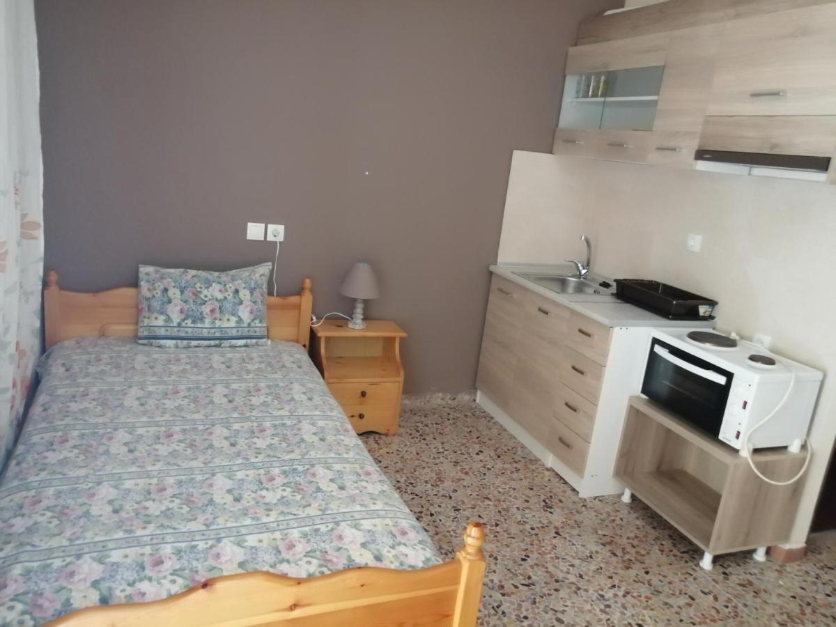 Ο Ακλόνητος Aparthotel Nea Mesagkala Luaran gambar
