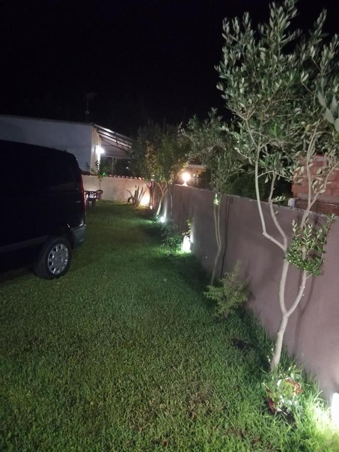 Ο Ακλόνητος Aparthotel Nea Mesagkala Luaran gambar