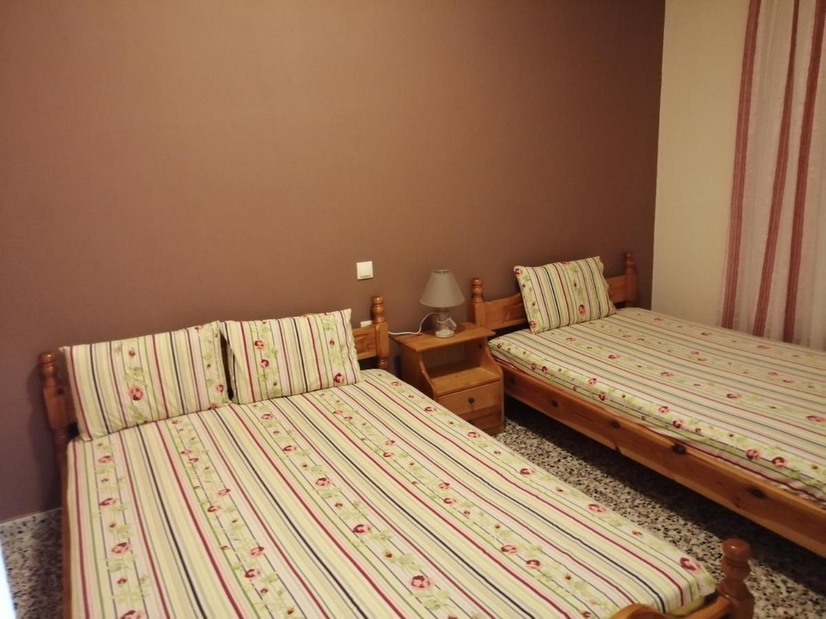 Ο Ακλόνητος Aparthotel Nea Mesagkala Luaran gambar