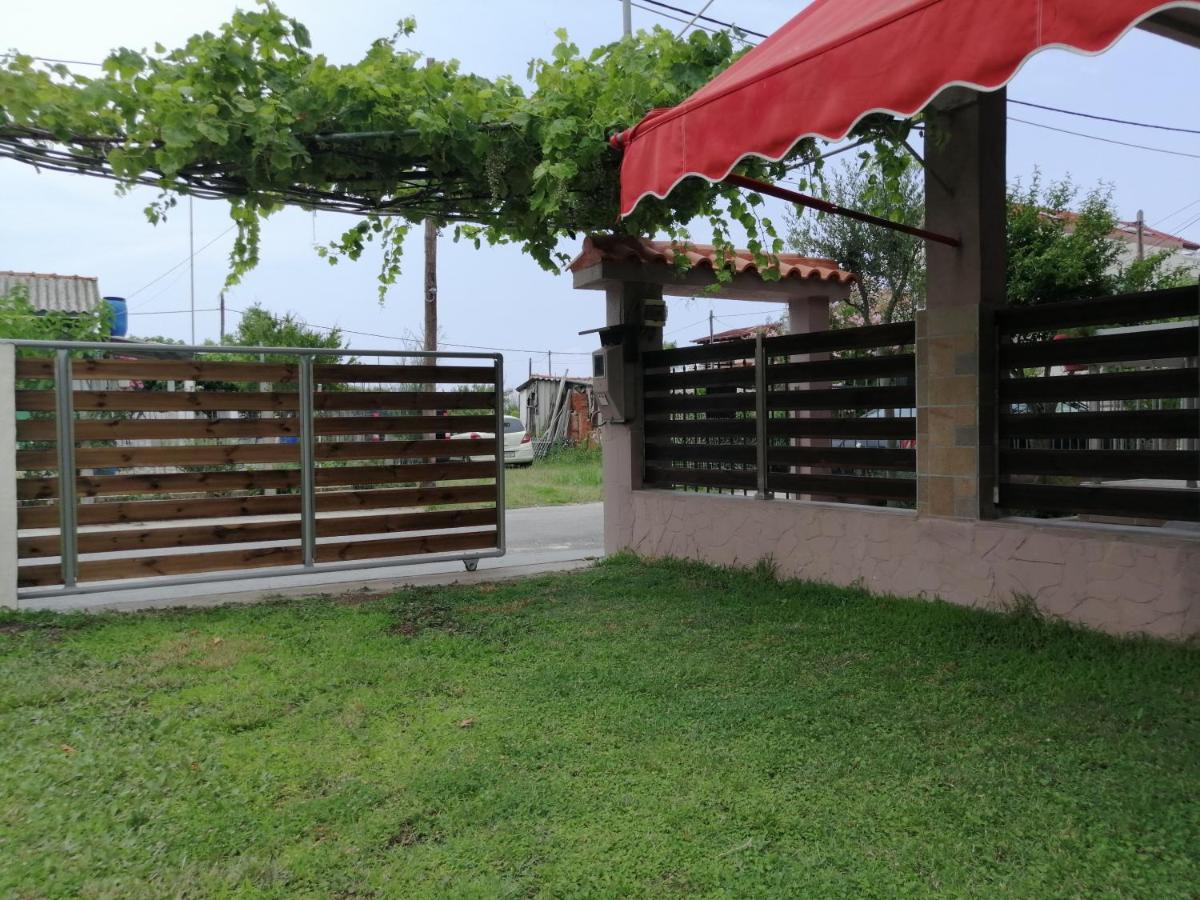 Ο Ακλόνητος Aparthotel Nea Mesagkala Luaran gambar